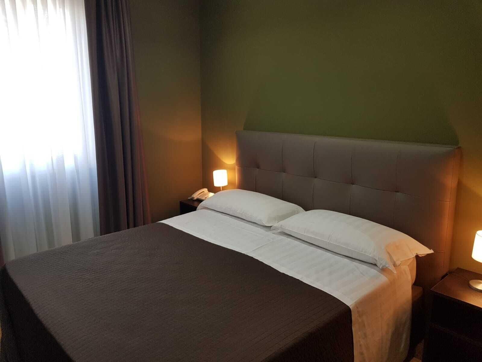 Hotel Europa Art Caserta Bagian luar foto